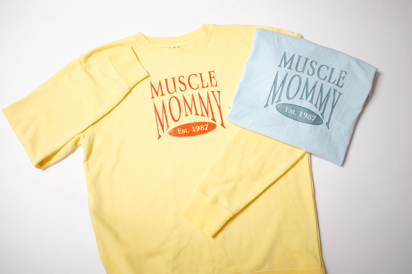 Muscle Mommy Vintage Sweatshirt – Est. 1987